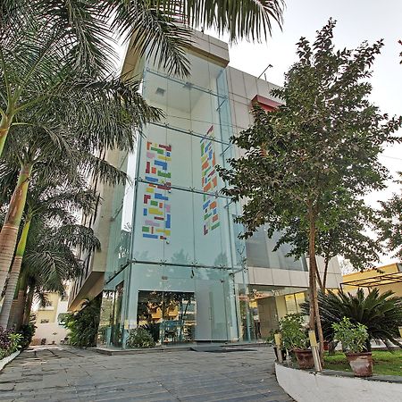 Hotel Sai Miracle Shirdi Exteriör bild