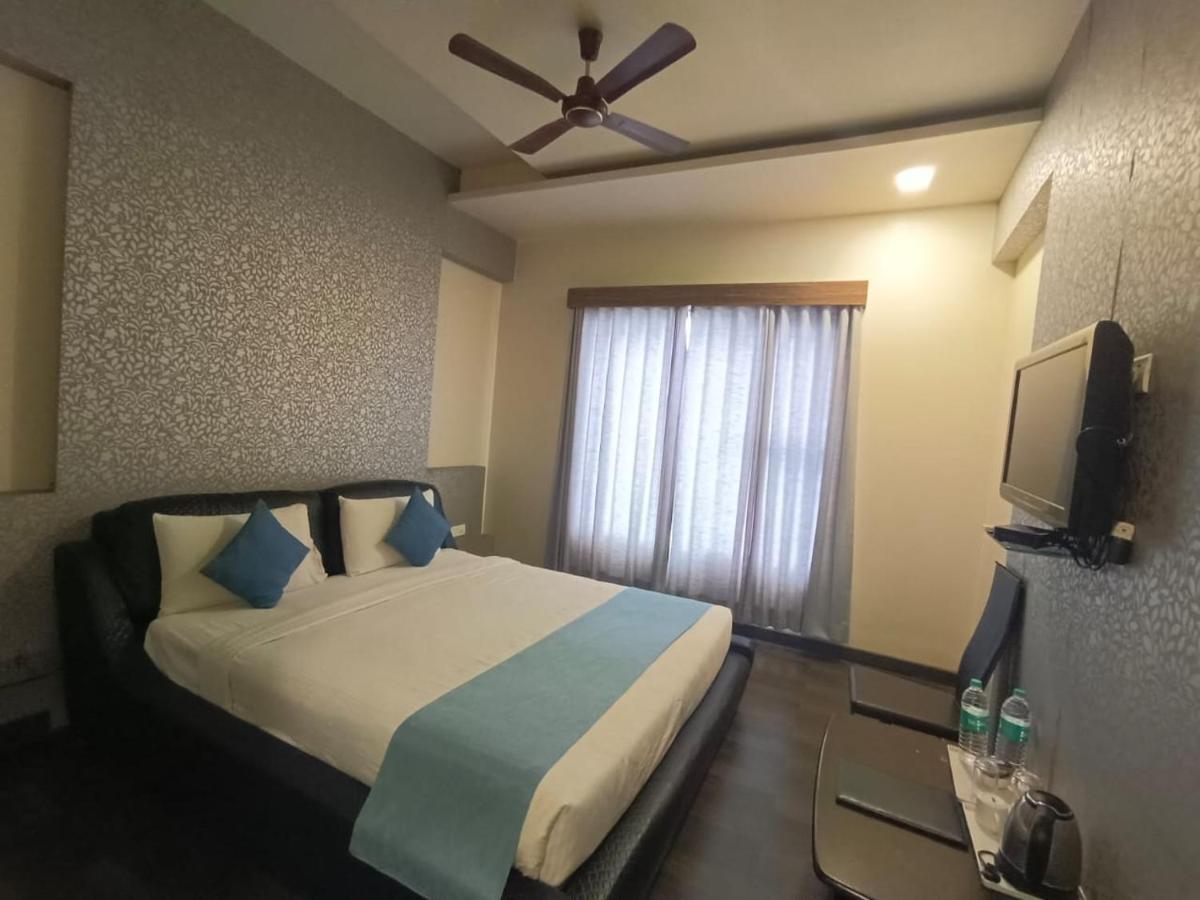 Hotel Sai Miracle Shirdi Exteriör bild