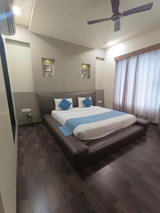 Hotel Sai Miracle Shirdi Exteriör bild