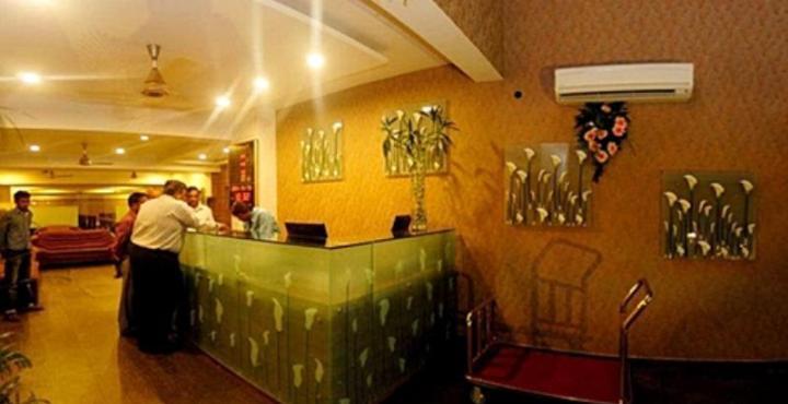 Hotel Sai Miracle Shirdi Exteriör bild