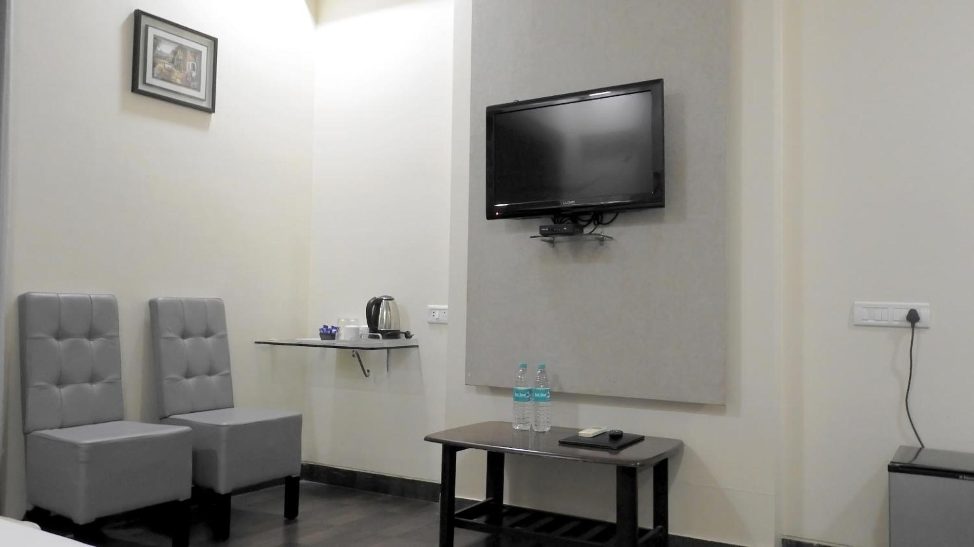 Hotel Sai Miracle Shirdi Exteriör bild