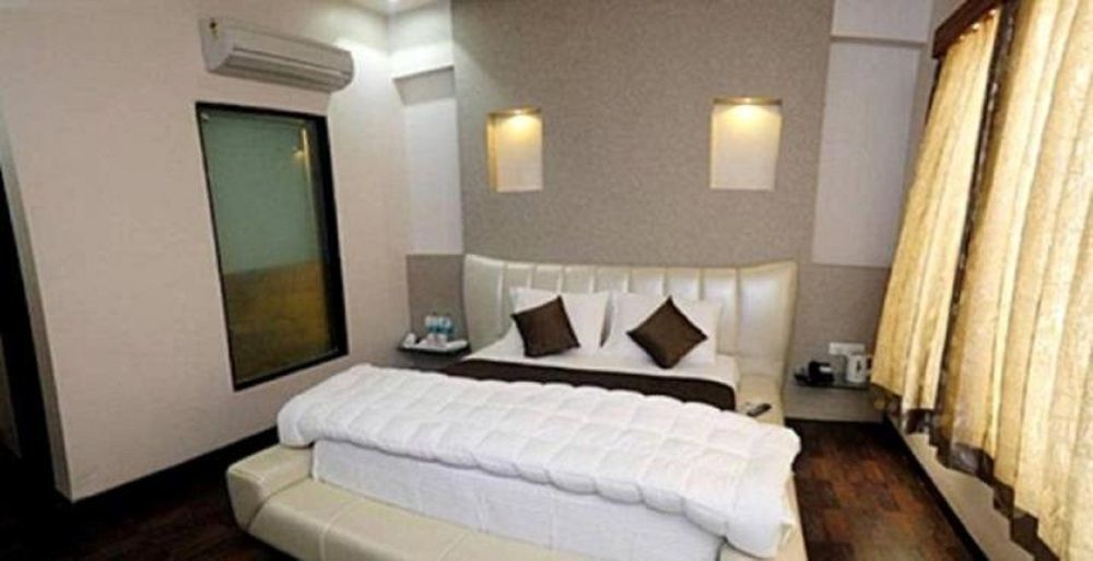 Hotel Sai Miracle Shirdi Exteriör bild
