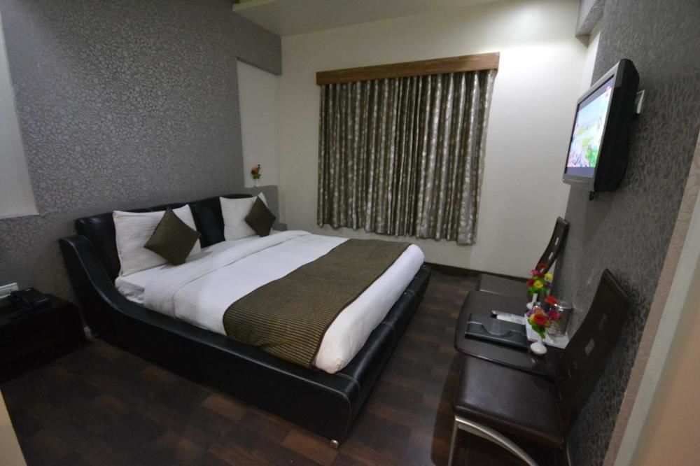 Hotel Sai Miracle Shirdi Exteriör bild
